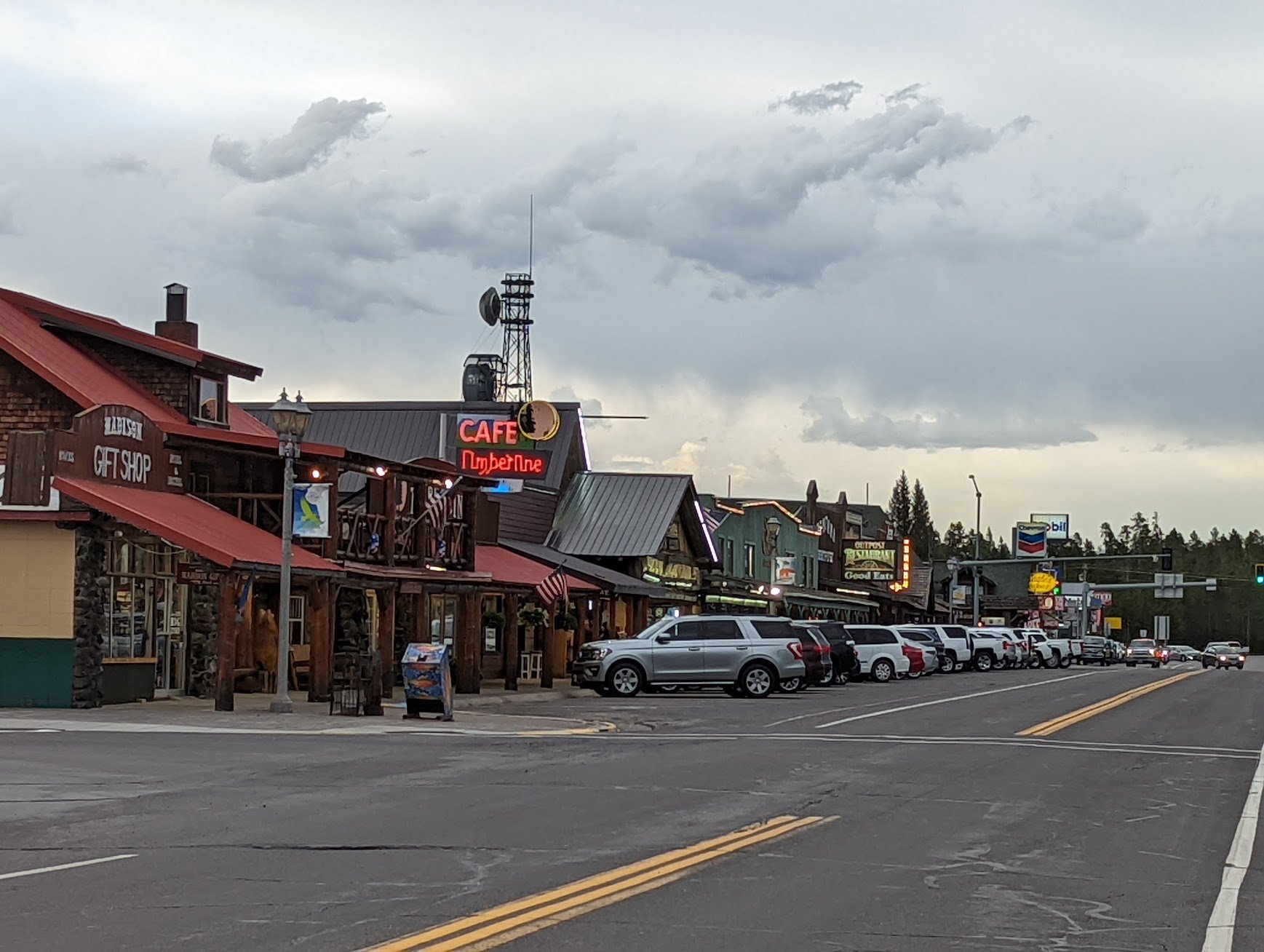  Several Blocks of Downtown W. Yellowstone contain many restaurants and other attractions! 